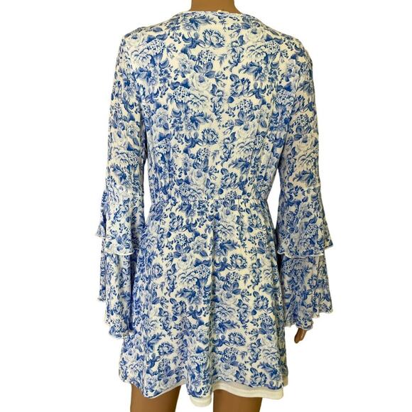 Altar'd State Flowy White & Blue trumpet sleeve V neck floral print SZ M casual - Picture 3 of 14
